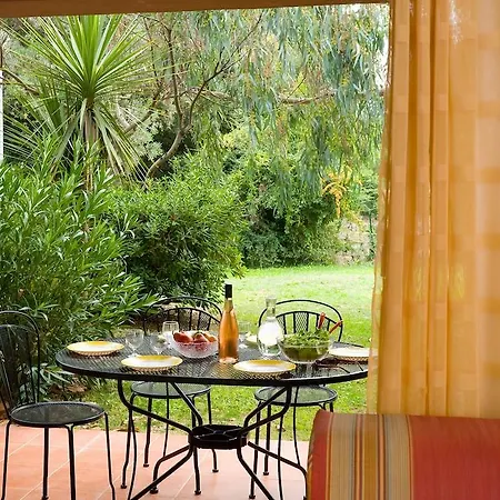 Madame Vacances Domaine De Figuiere 4* Sainte-Maxime