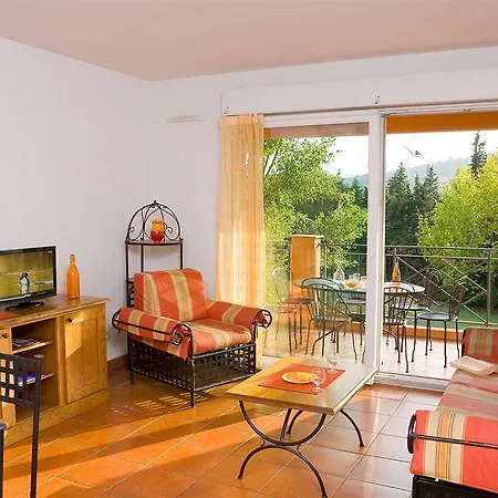 Madame Vacances Domaine De Figuiere 4*