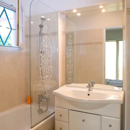 Apart-hotel Madame Vacances Domaine De Figuiere