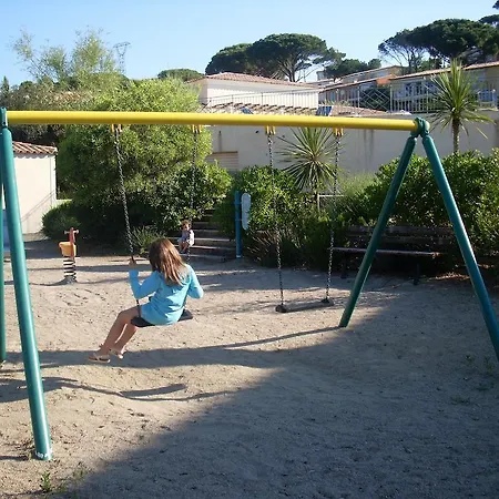 Madame Vacances Domaine De Figuiere 4* Sainte-Maxime